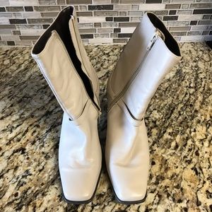 Deanna boots size 7M